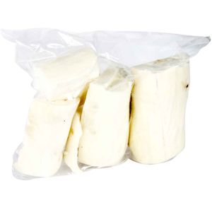 Yuca empacada al vacio paquete